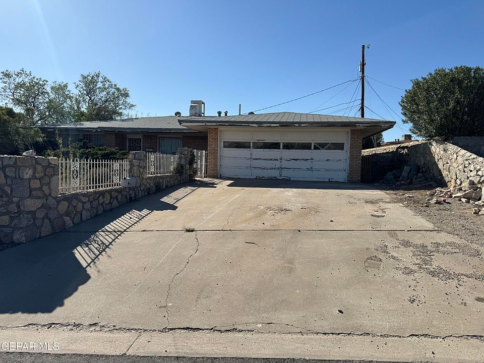 1st image of 131 Crown Point Dr