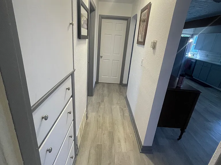 1166 Market St NE — Photo 9