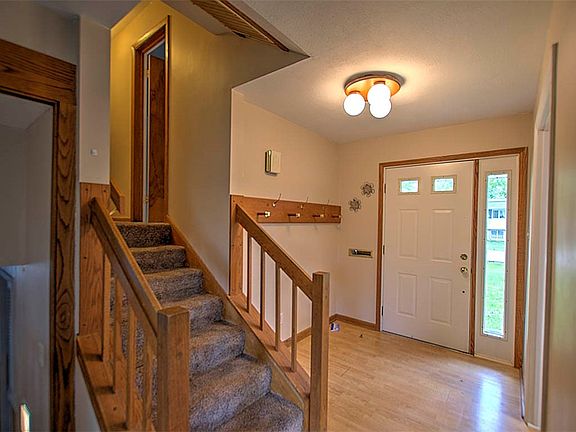 4th image of 3219 Redlich Dr