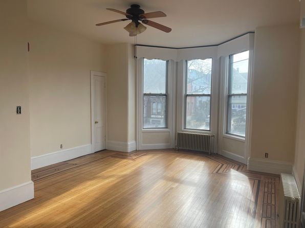 355 Broadway St APT 1