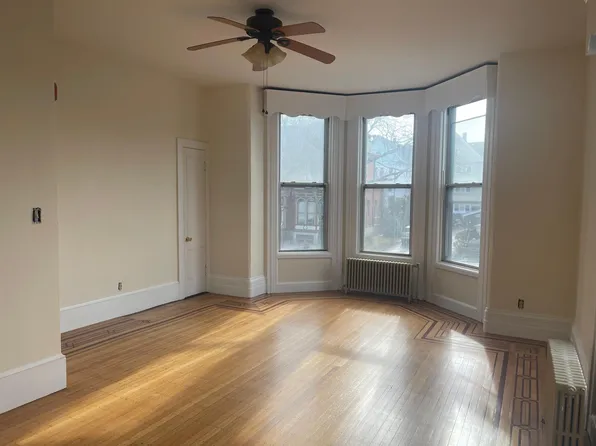355 Broadway St APT 1, Providence, RI 02909