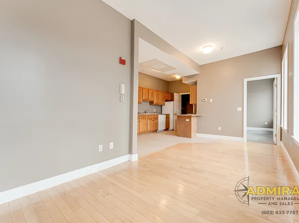 282 Central Ave APT 2, Dover, NH 03820