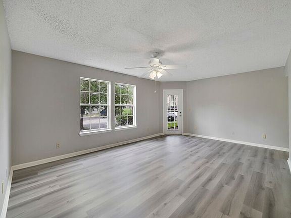 3rd image of 6178 Westgate Dr APT 104