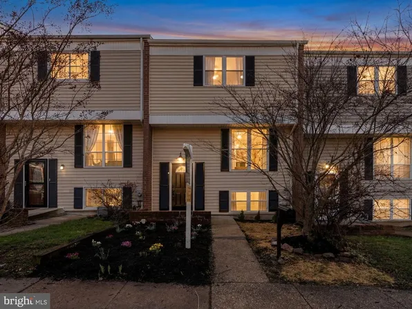 6 Rose Petal Ct, Baltimore, MD 21234