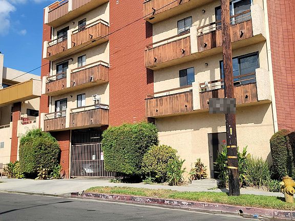 3rd image of 8710 Independence Ave APT 105
