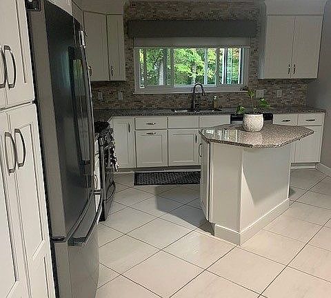4th image of 3906 Carriage Hill Ln
