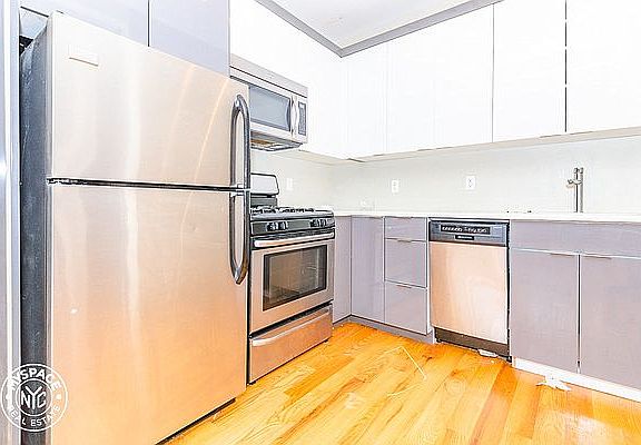 4th image of 337 Melrose St #5H