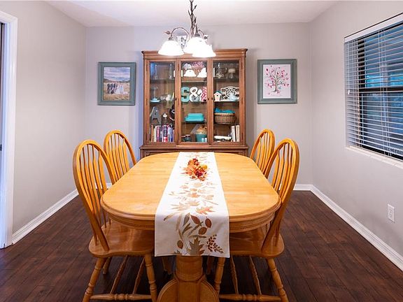 5th image of 801 Marscastle Ave