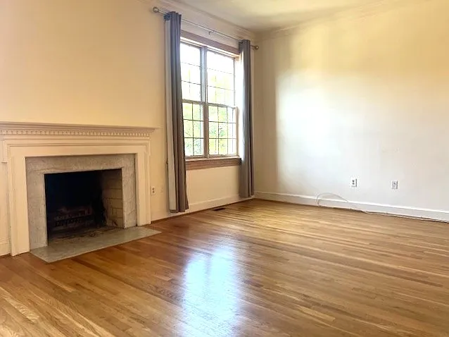 3635 Winfield Ln NW — Photo 3