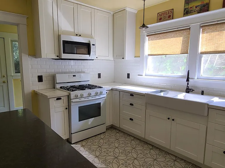 135 E Jefferson Ave — Photo 7