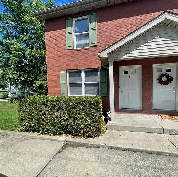 218 Southern Dr — Photo 1