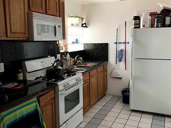 3rd image of 4141 Redding St
