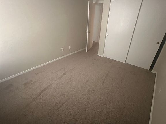 3rd image of 1809 Gallinas Rd NE