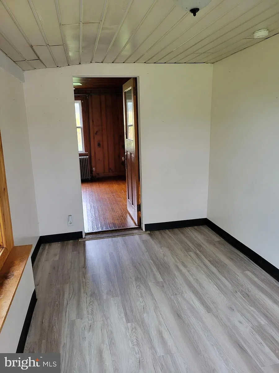 Building Photo - 174B Kriebel Rd