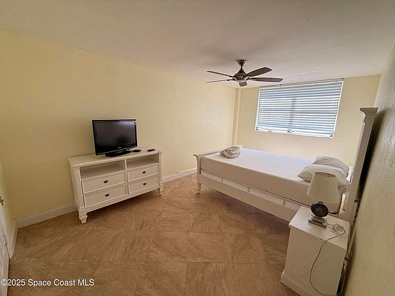 3rd image of 2020 N Atlantic Ave #511