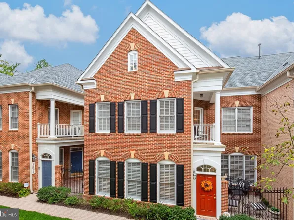 8503 Gavin Manor Ct #12, Chevy Chase, MD 20815
