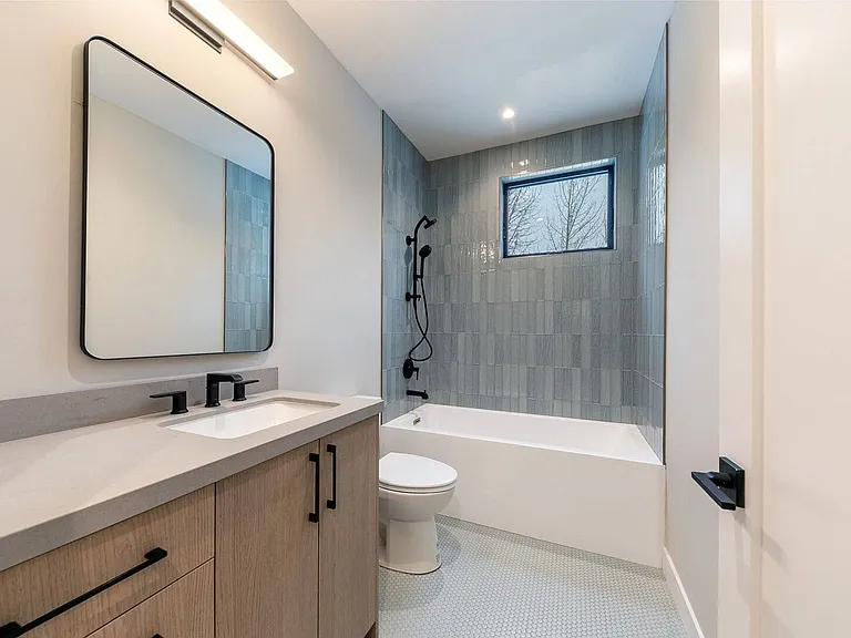 10085 SE River St — Photo 28
