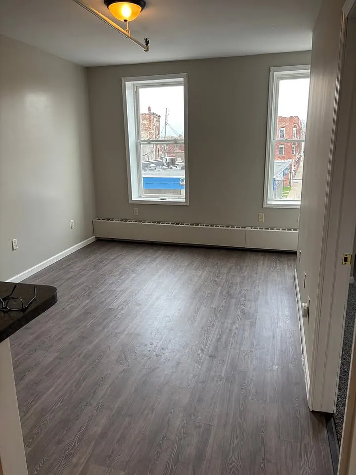 1 bed, $1,125 — Photo 4