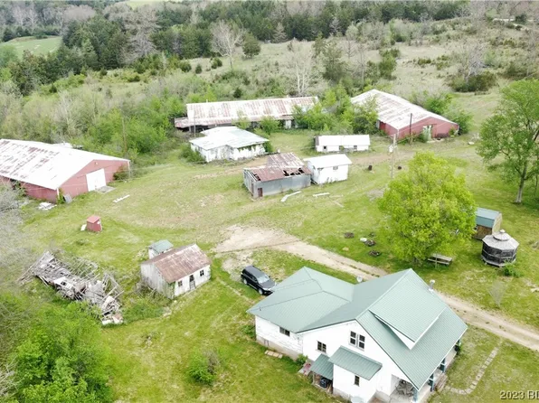 27 Brushy Fork Rd, Iberia, MO 65486