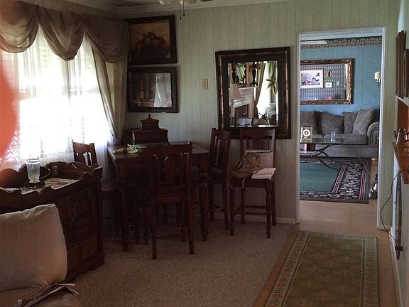 4th image of 2400 S Burlington Dr