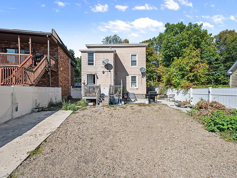 1081-83 Lawrence St #2 — Photo 16