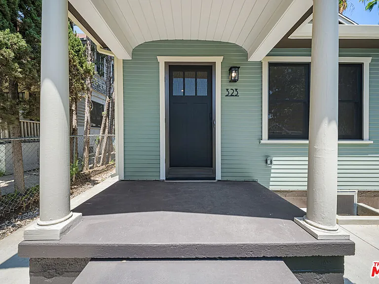 323 N Avenue 52 — Photo 16