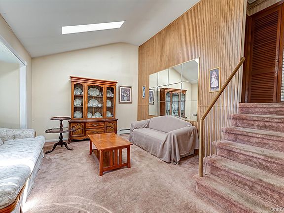 3rd image of 9 Johnson Place