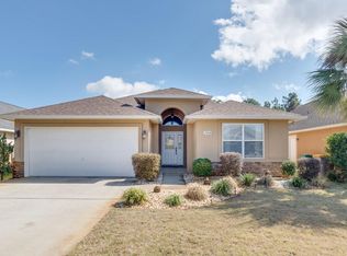2058 Fountainview Dr, Navarre, FL 32566
