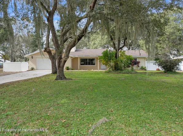 3036 S Skyline Dr, Inverness, FL 34450