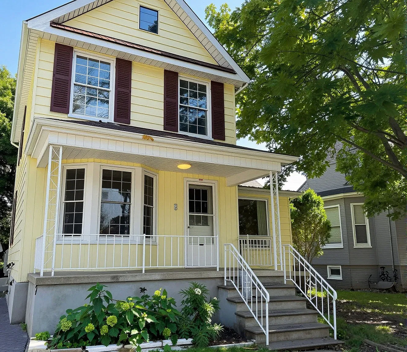 3 bed, 1.5 bath, $2,550 — Photo 1
