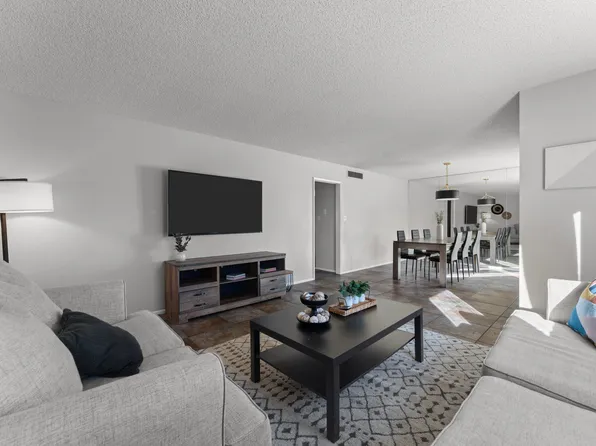 208 Bahia Ln E, Litchfield Park, AZ 85340