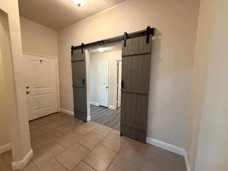 9706 Ross Ave — Photo 3
