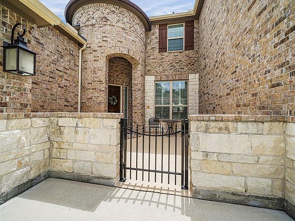 5th image of 5806 Majestic Harbor Ln