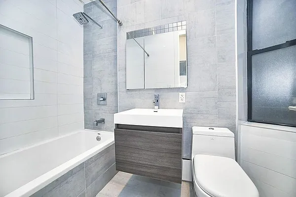 Rented by Luxury Property Group | media 17