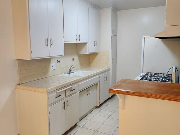 5th image of 5441 Barton Ave APT 3