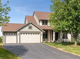 637 Woodland Way, Eagan, MN 55123