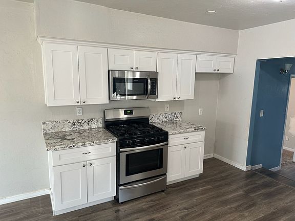 5th image of 1405 N Harris St