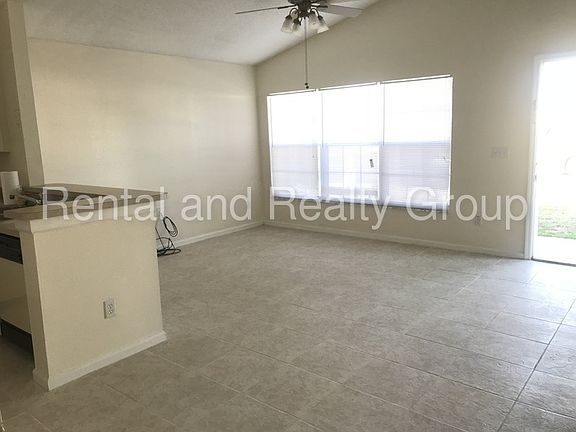 5th image of 610 Belvoir Dr