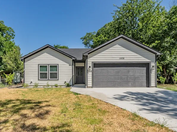 1508 W 12th Ave, Corsicana, TX 75110