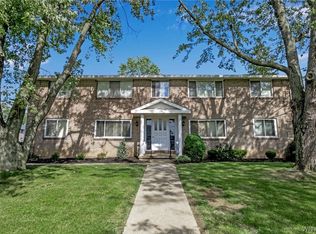 95 Old Lyme Dr APT 1, Amherst, NY 14221