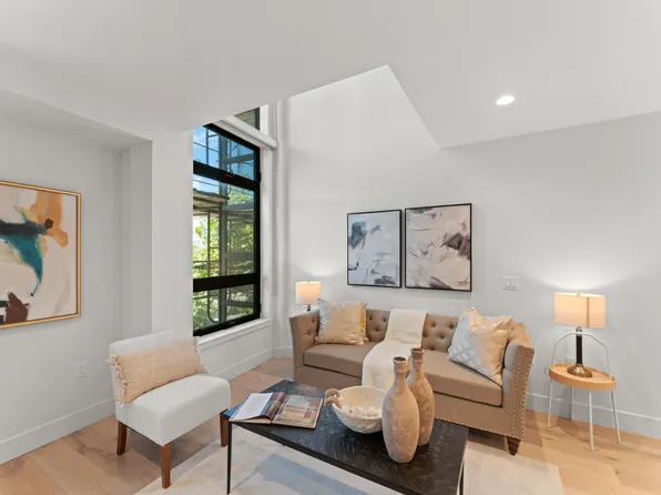 2747 San Pablo Ave #217, Berkeley, CA 94702