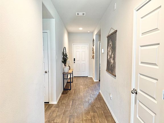 2nd image of 3939 Country Club Dr