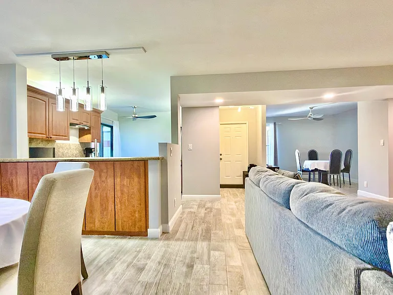 10615 Ocean Palm Way #102 — Photo 24