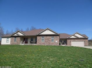 102 Eastwind Dr, Warren, OH 44484
