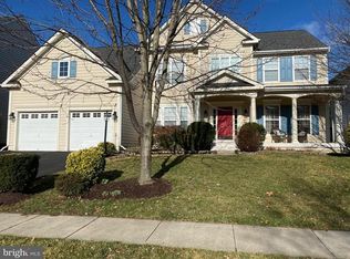 8777 Lords View Loop, Gainesville, VA 20155