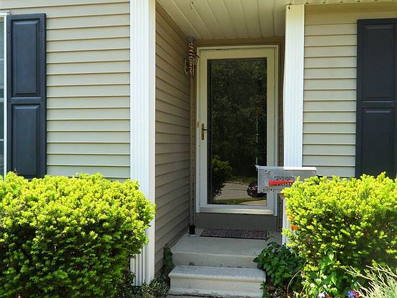 2nd image of 4335 Cross Creek Dr