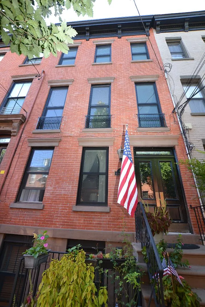 Midtown Garden Street One Bedroom — Photo 1