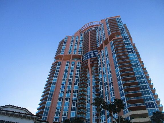 2nd image of 300 S Pointe Dr APT 1002