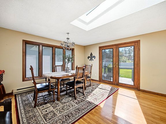 3rd image of 27 Palmer Ave