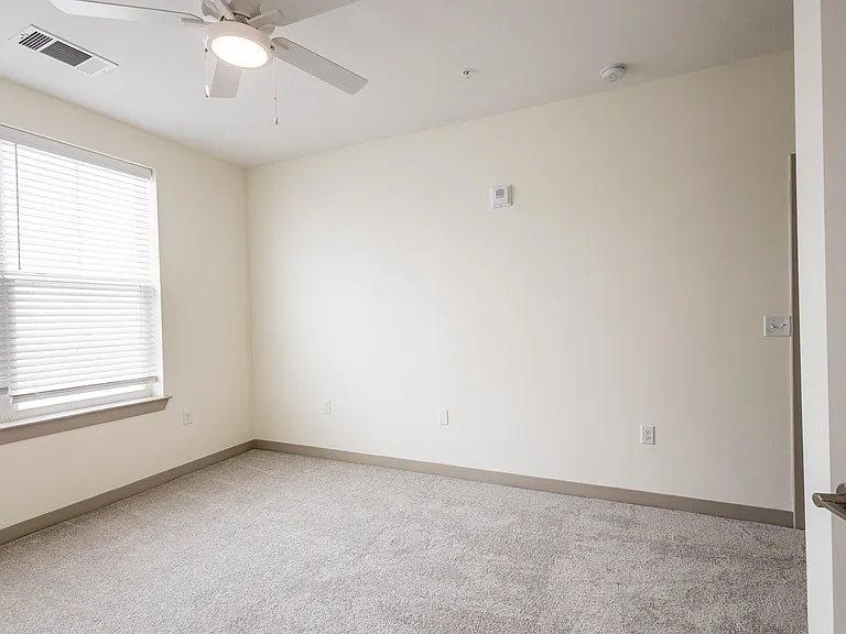 Allure Apartments — Photo 63
